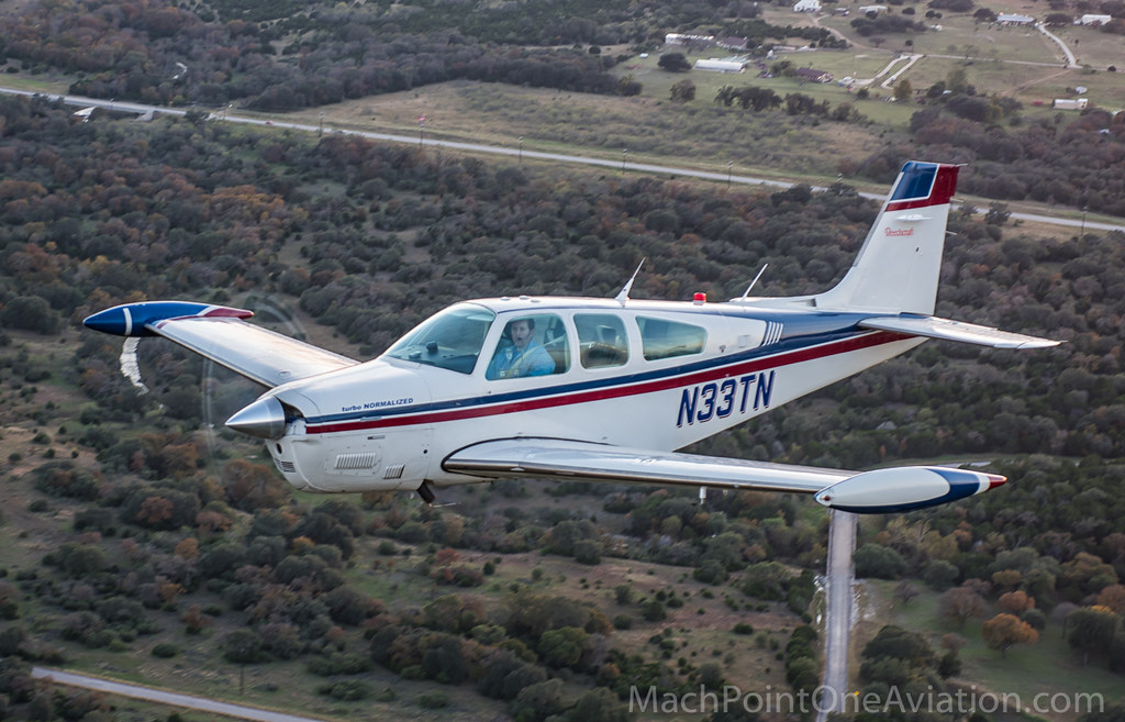 Beechcraft Bonanza N33TN in flight